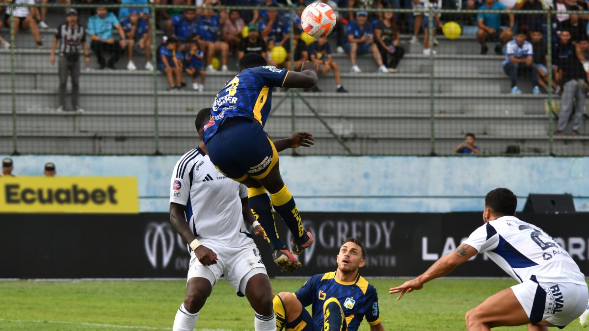 Delfín y Emelec se enfrentan en la segunda fecha de la LigaPro 2025.