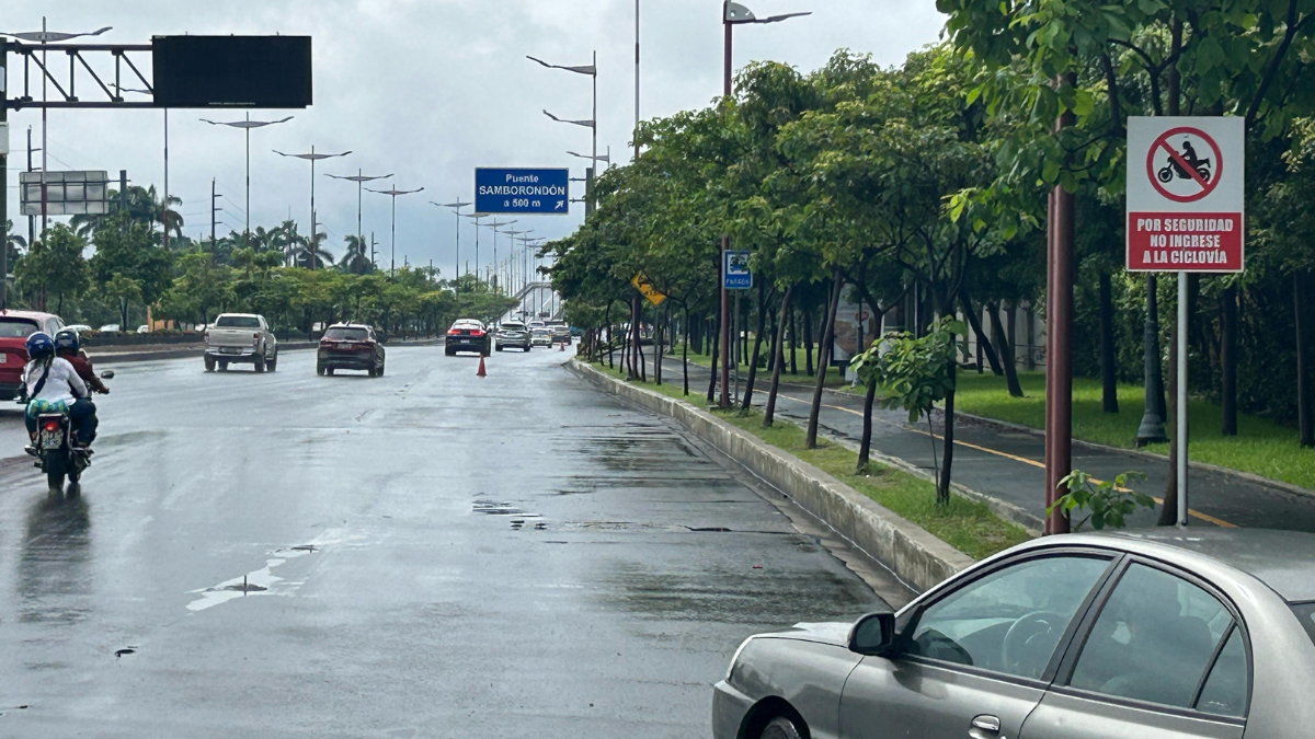 Vista general de la vía Samborondón, donde ocurrió el ataque fatal.