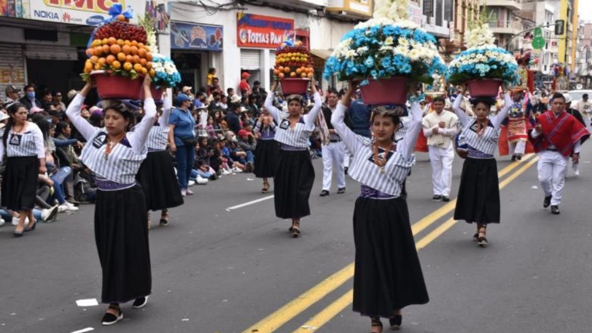 El Carnaval de Ambato es una de las opciones preferidas de los ecuatorianos en este feriado.