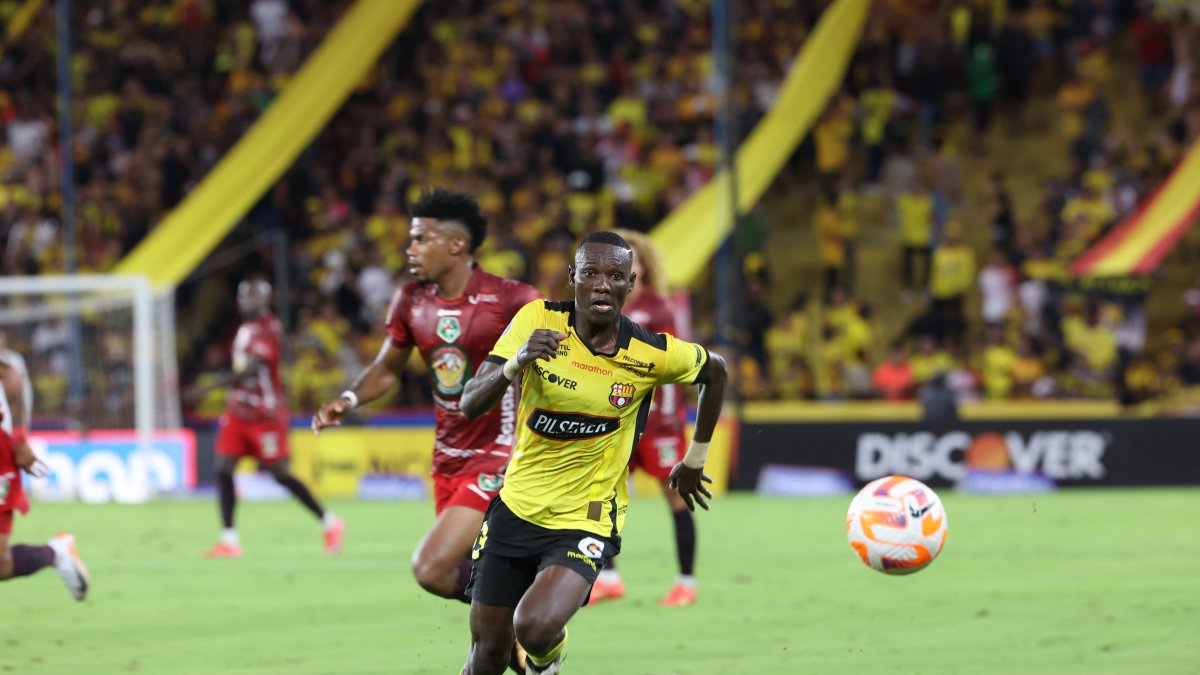 Janner Corozo, ofensivo de Barcelona, marcó ante Mushuc Runa su primer gol de la temporada 2025.