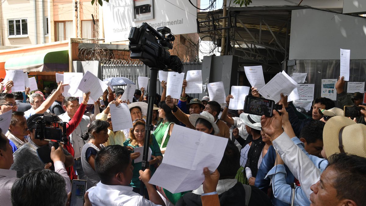 Seguidores del expresidente boliviano Evo Morales (2006-2019) renunciaron 