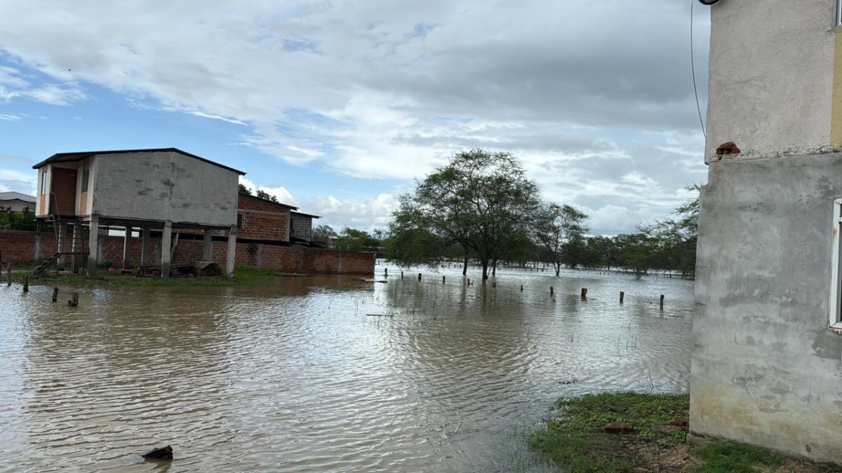 En Tosagua, Manabí, al menos unas 300 familias han sido damnificadas por las lluvias.