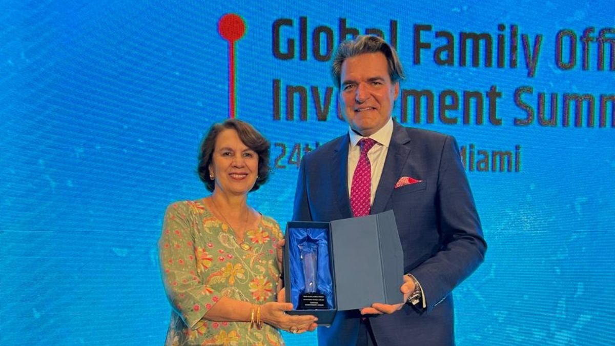 Premio. Rosalia Arteaga fue reconocida por su trabaja en prestigioso evento empresarial.