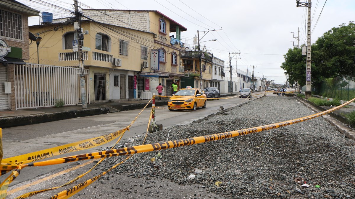 Arreglos. En esta zona del sur de Guayaquil se iniciaron trabajos municipales, pero no han sido terminadas.