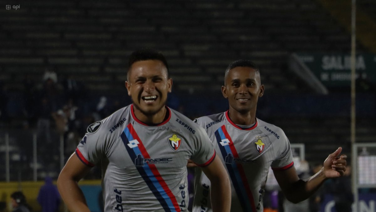 El festejo de los jugadores de El Nacional tras clasificar a la siguiente fase. de la Copa Libertadores.