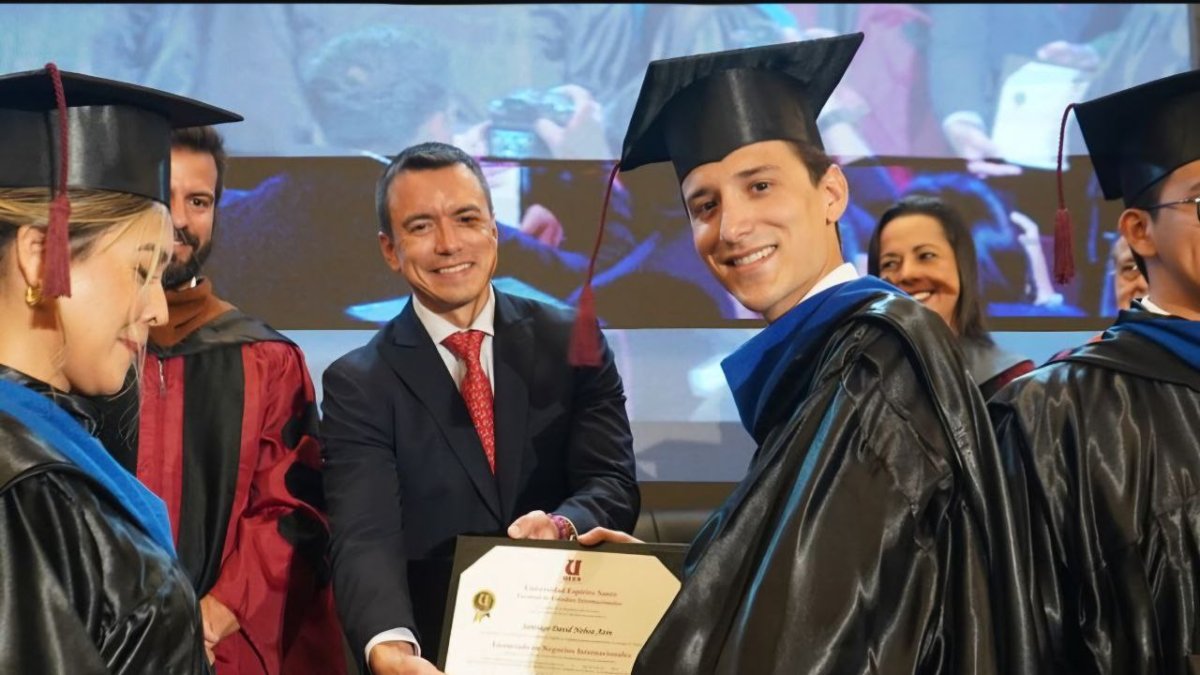 El presidente Daniel Noboa y su hermano, Santiago Noboa Azín.