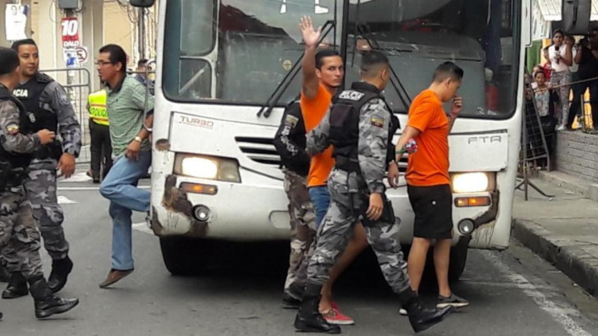 Toño Abril y Sebastián Haro fueron procesados por supuestamente haber violado a una chica.