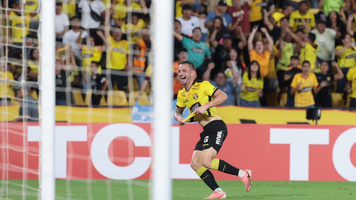 Octavio Riveros y el gol del empate de Barcelona SC.