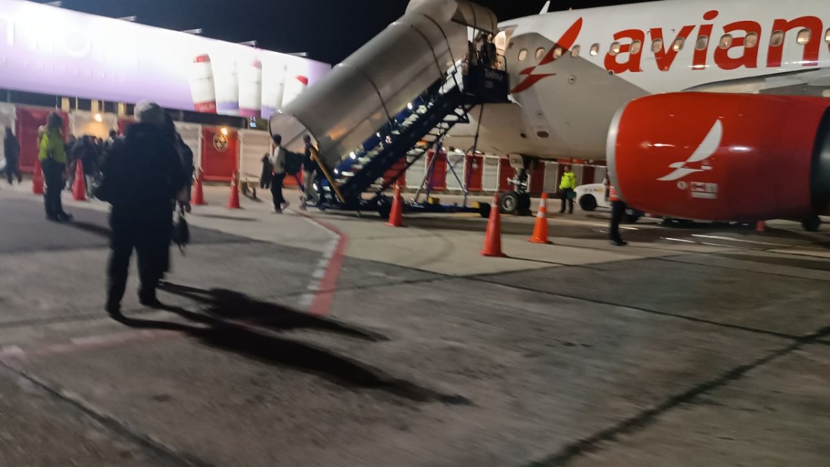 Dos vuelos de Avianca no pudieron aterrizar en el aeropuerto de Cuenca.