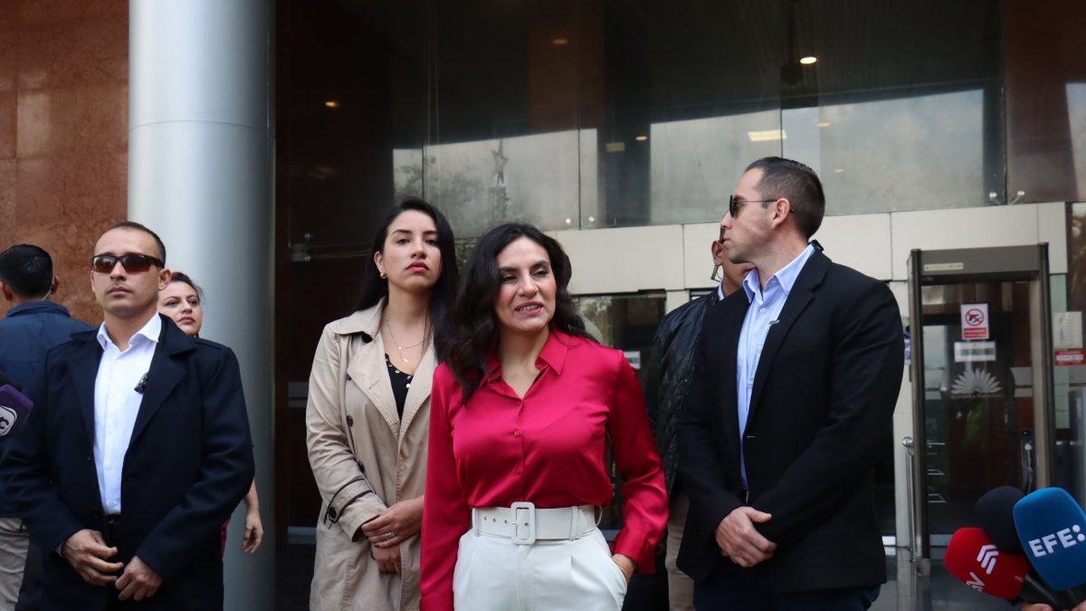 La vicepresidenta Verónica Abad pidió a la Asamblea fiscalizar a ministros y denunció falta de pruebas en su sentencia del TCE.