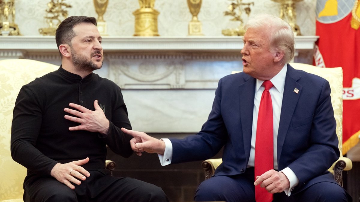 El presidente de Estados Unidos, Donald Trump, y el presidente de Ucrania, Volodymyr Zelensky, se reúnen en la Oficina Oval de la Casa Blanca en Washington, DC, el 28 de febrero de 2025.