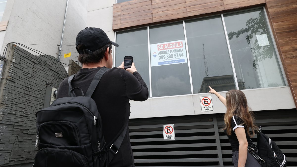 Búsqueda. Muchos jóvenes universitarios buscan en Urdesa lugares para poder alquilar