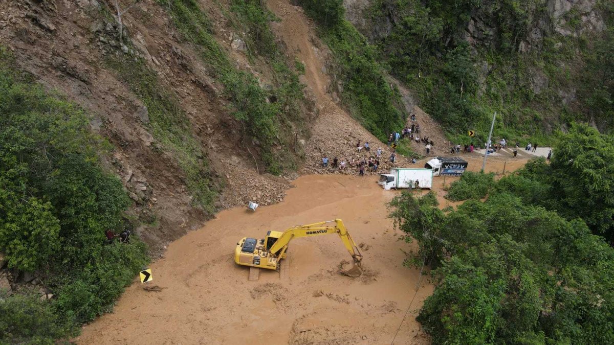 Las intensas lluvias que han golpeado a la provincia de Loja han provocado deslizamientos.
