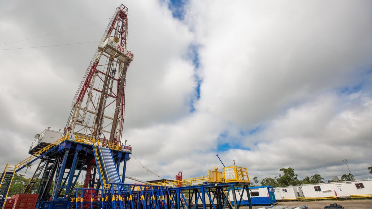 La supuesta concesión del campo Sacha ha causado reacciones de organizaciones y personajes políticos de Ecuador.