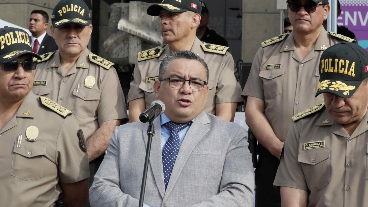 El ministro del Interior de Perú, Juan José Santiváñez durante una rueda de prensa en Lima (Perú).
