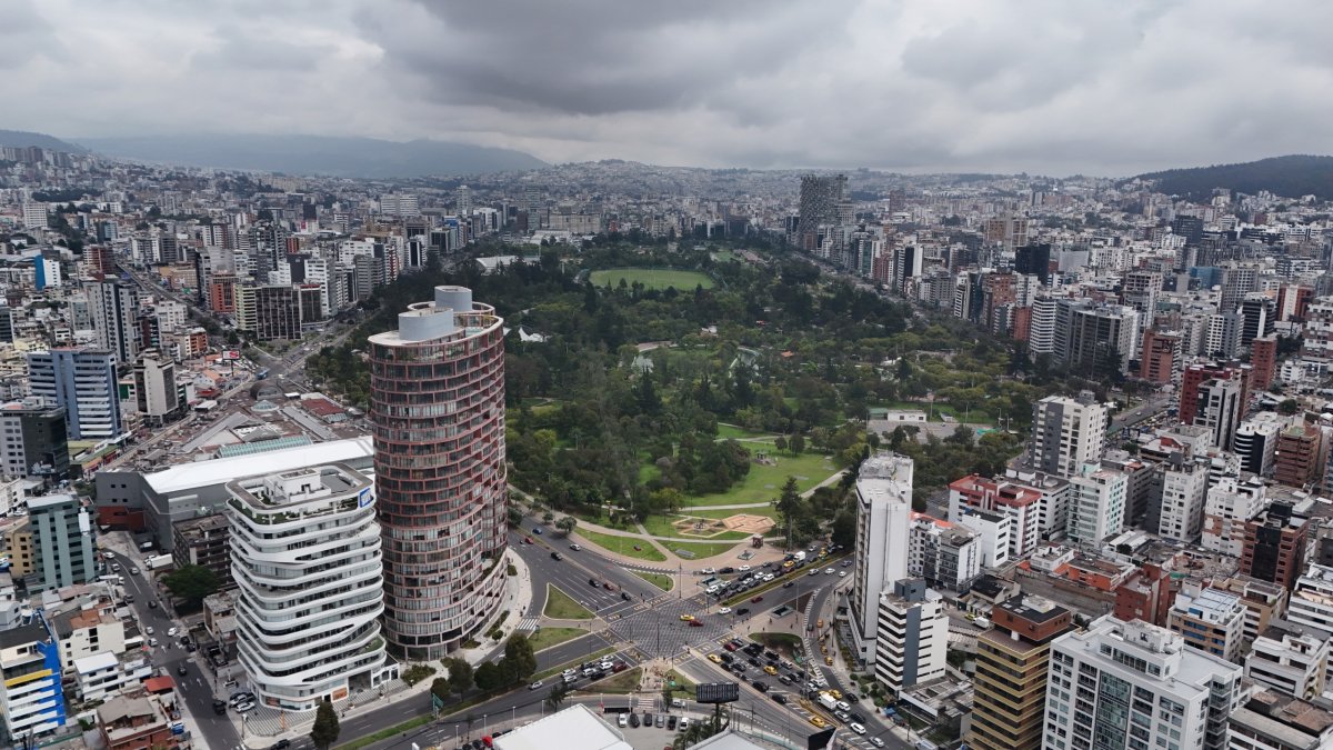 El eje de la Eloy Alfaro y República (foto) y sectores aledaños a mall El Jardín o La Pradera están sumándose al desarrollo inmobiliario.