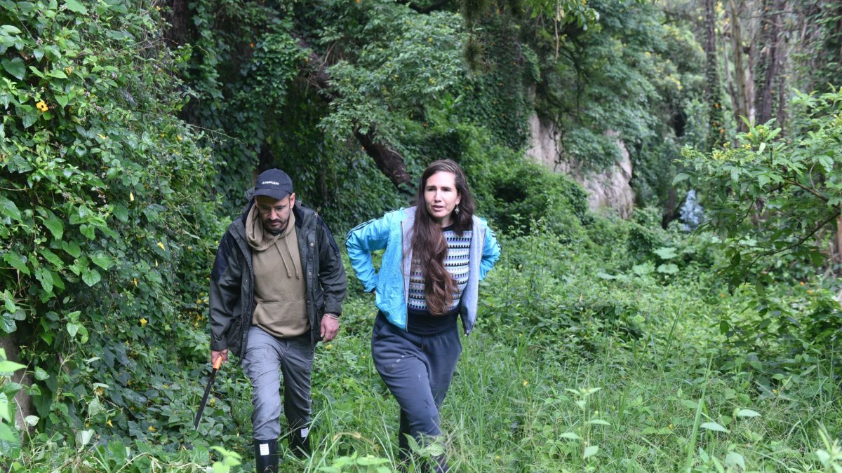 Los hermanos Carlina y David Derks viven en el barrio Sisapungo. Desde hace 30 años son vecinos de la quebrada Rumiwayku.