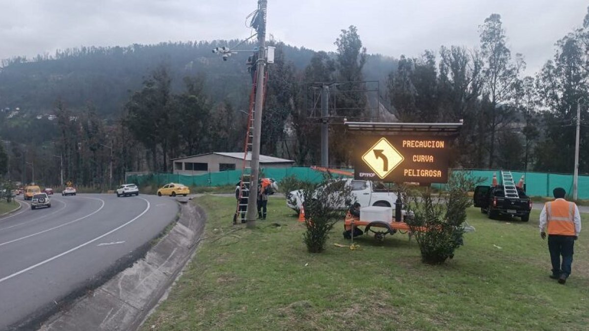 Nuevas señales viales buscan disminuir la siniestralidad en la avenida Simón Bolívar y Ruta Viva