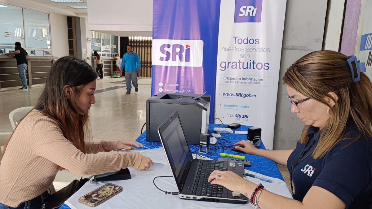 Referencial. El SRI establece requisitos, montos y plazos para la devolución del IVA.