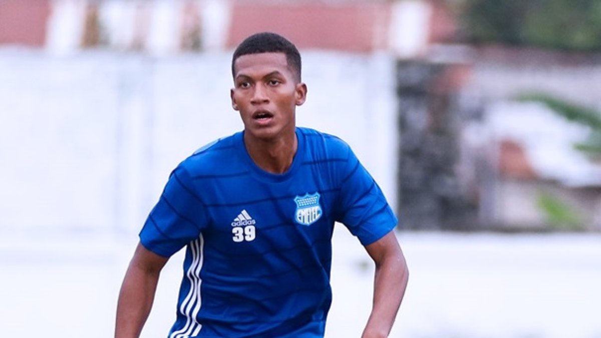 Jeremy Valverde destaca como volante de marca.