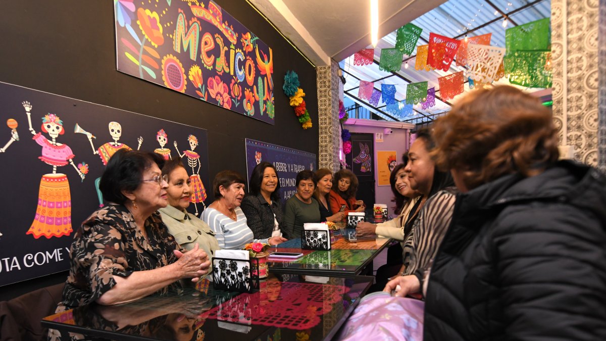 San Carlos. El restaurante de comida mexicana TacoTrina tuvo que cerrar en las noches durante los apagones. Ahora sus dueños trabajan en los niveles previo a la crisis energética.