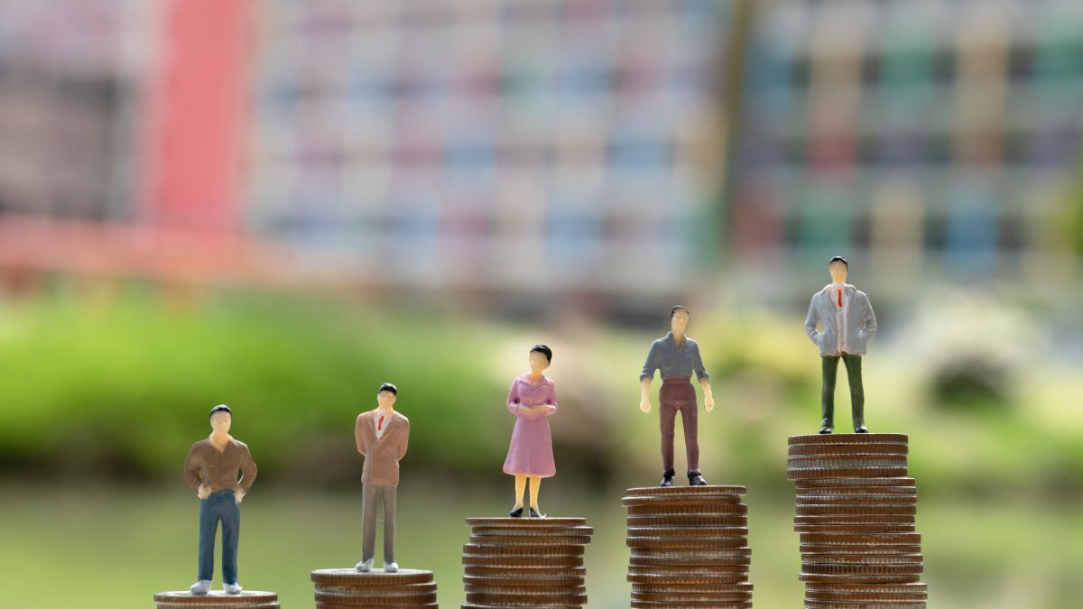 La brecha salarial en Ecuador sigue ampliándose en varios sectores.