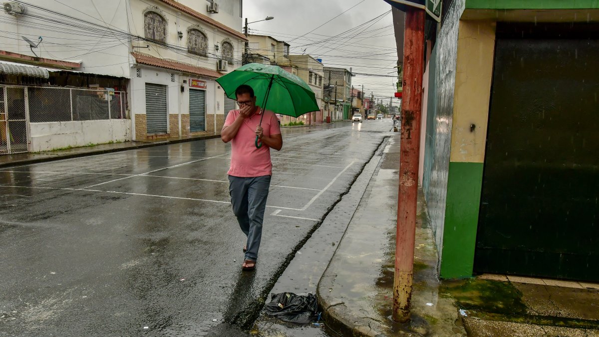 Durante las lluvias se perciben malos olores en la ciudad.