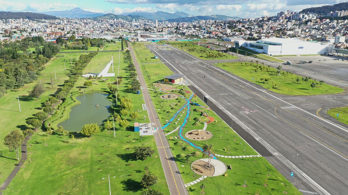 El proyecto del Municipio de Quito es desocupar el espacio del centro de retención vehicular Bicentenario y construir canchas en esa zona.