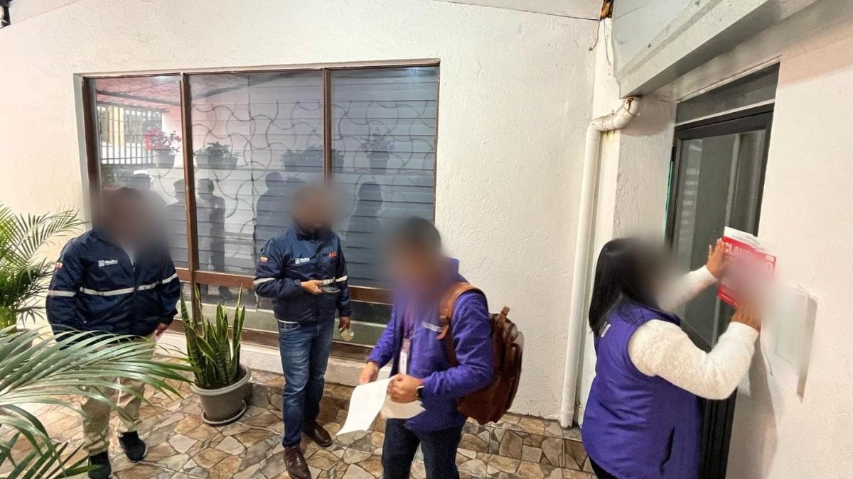 En la iglesia se encontraron insumos médicos y fármacos.