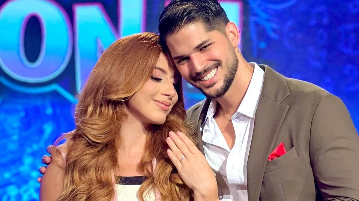 Renier Izquierdo y su pareja, Antonella.