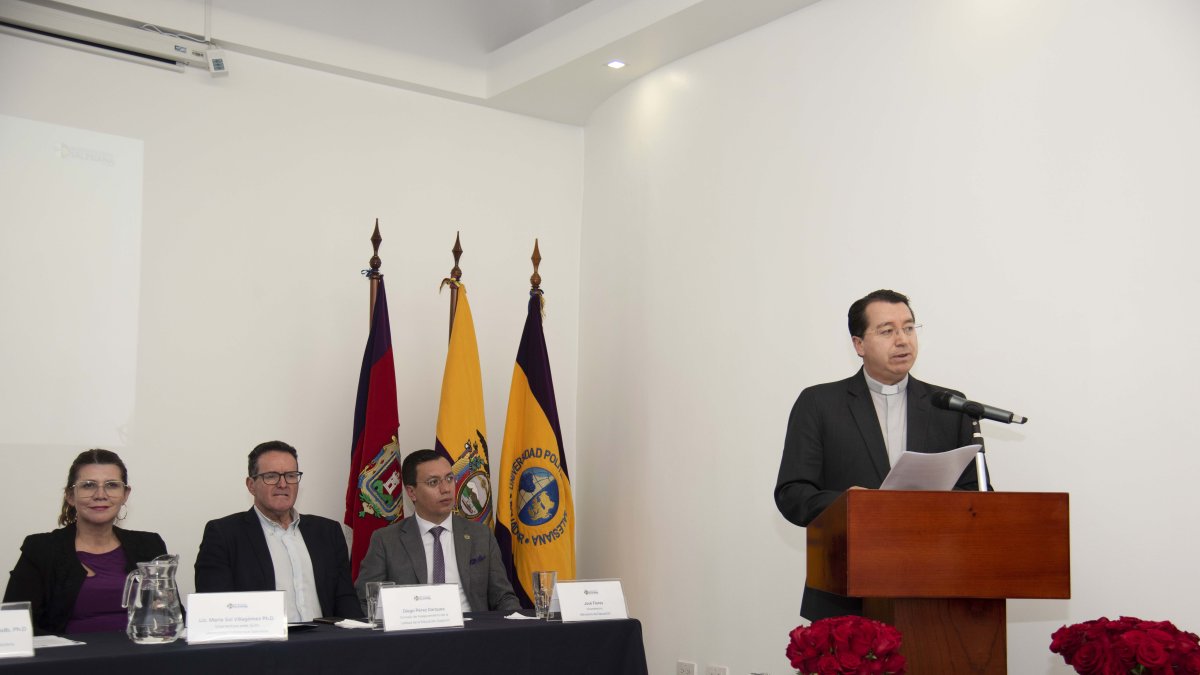 El padre rector, Juan Cárdenas Tapia sdb. PhD., afirmó que esta es la segunda oferta doctoral de la UPS
AG-EXTERNOS