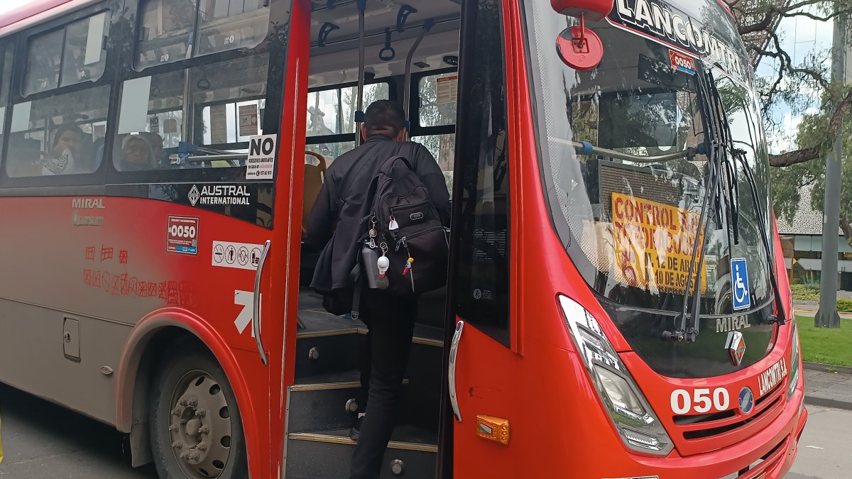 La nueva tarifa del bus urbano en Cuenca será subsidiada para una parte dela población.