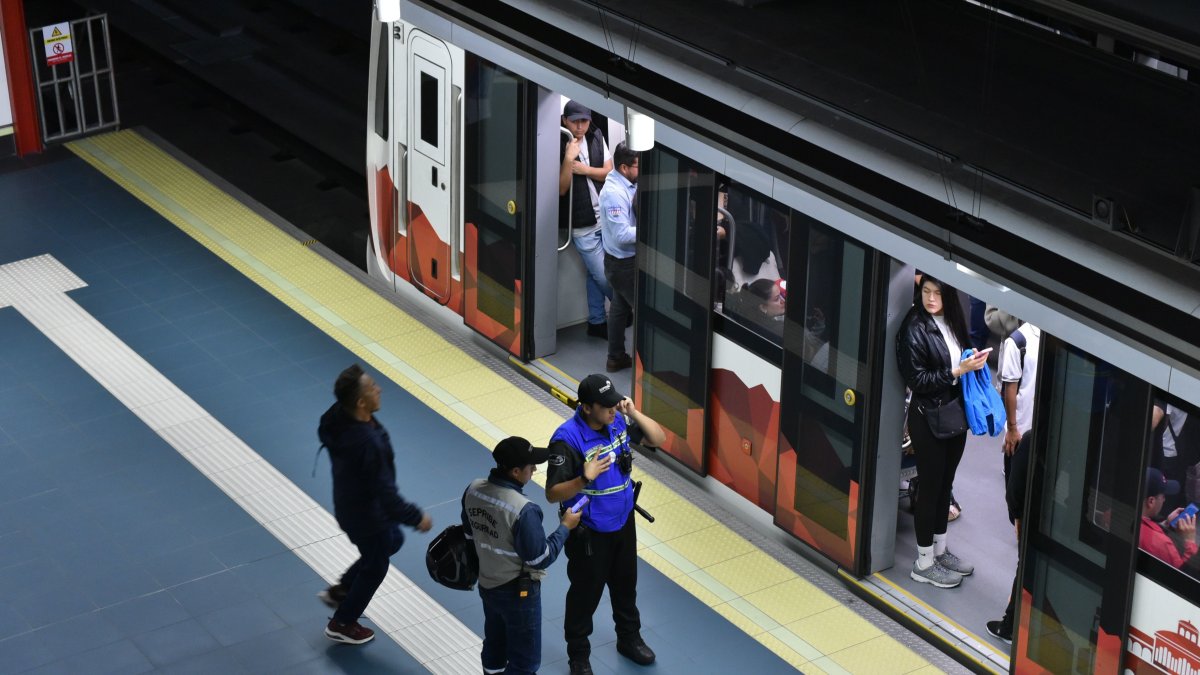 Actualmente el Metro de Quito cuenta con 15 paradas que van desde El Labrador hasta Quitumbe.