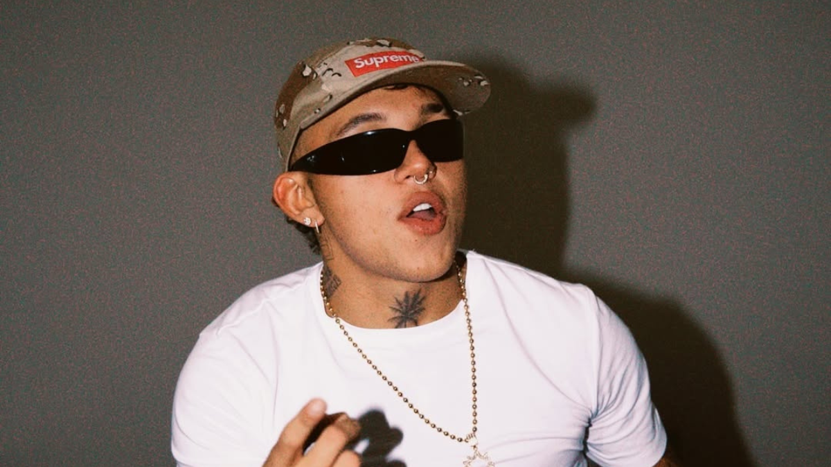 Beele sigue adelante con su gira 'Frente al Mar' a pesar de la controversia, ofreciendo conciertos en Quito y Guayaquil en mayo de 2025.