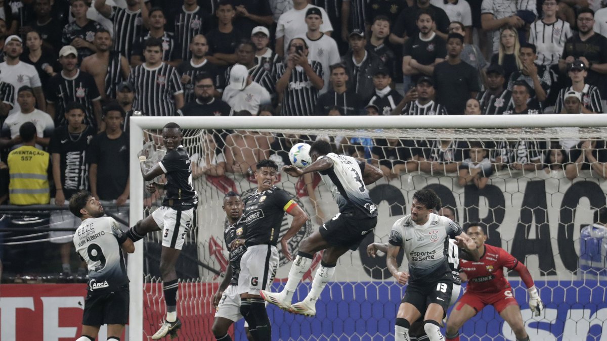 Janner Corozo está feliz por la clasificación de Barcelona SC a la Copa Libertadores 2025.