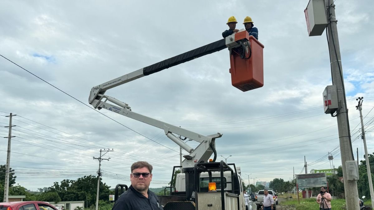 ANT inhabilita radar en la vía Portoviejo-Manta.