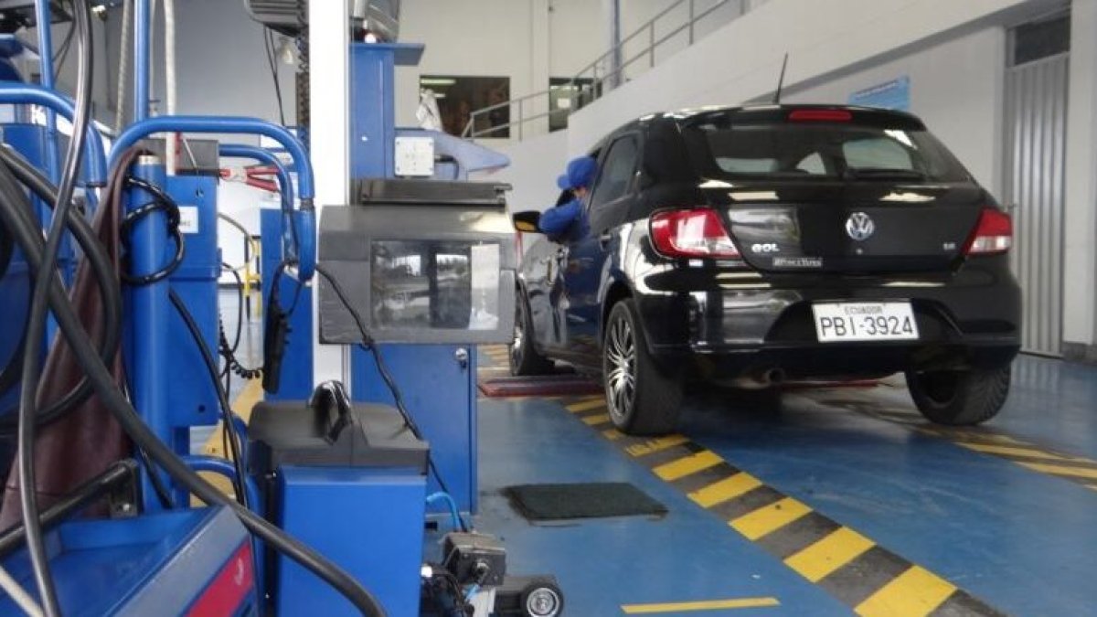 El 20 de enero se inició el proceso de revisión y matriculación en Quito.