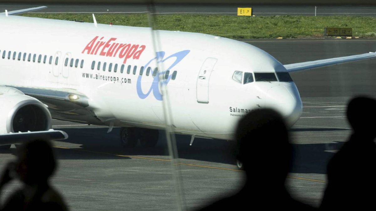 La aerolínea conectará directamente las ciudades ecuatorianas con Madrid.