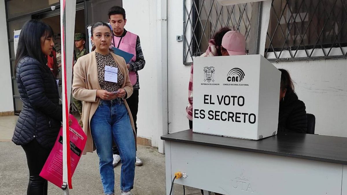 Los ecuatorianos volverán a las urnas el próximo 13 de abril.