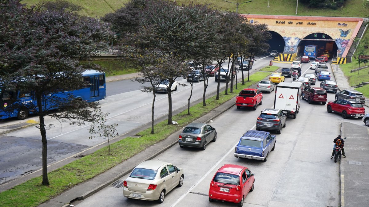 El sistema vial se implementa en horas pico para reducir la congestión en el casco urbano.