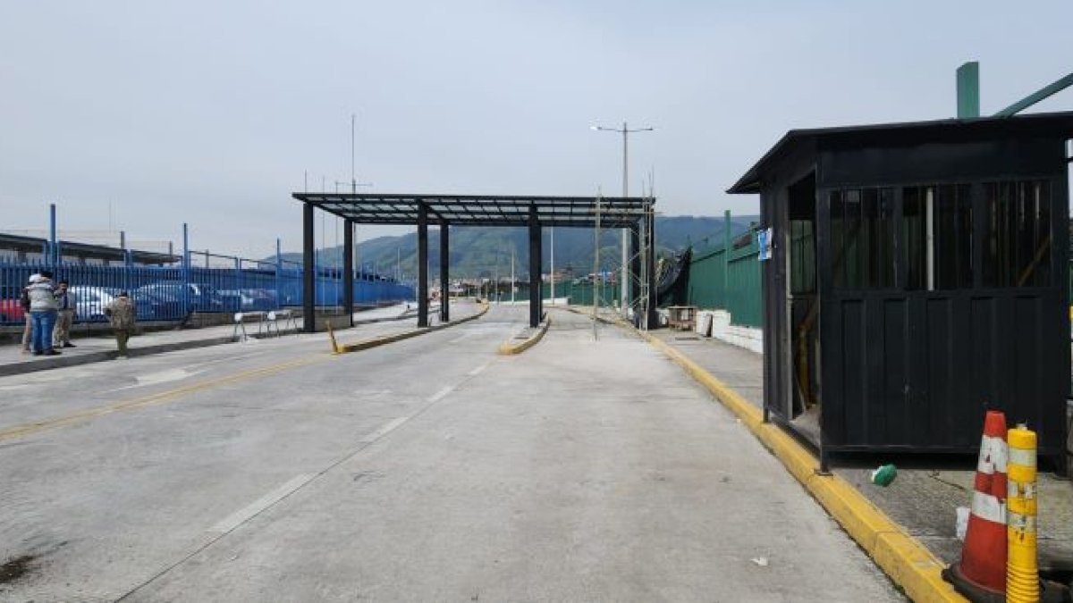Las obras en uno de los accesos a la terminal de Quitumbe concluyeron.