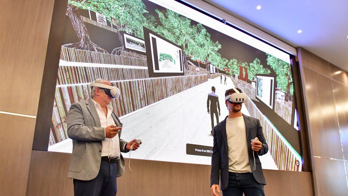 A través de las gafas de Realidad Virtual, se puede acceder a esta 'biblioteca' de manglares.