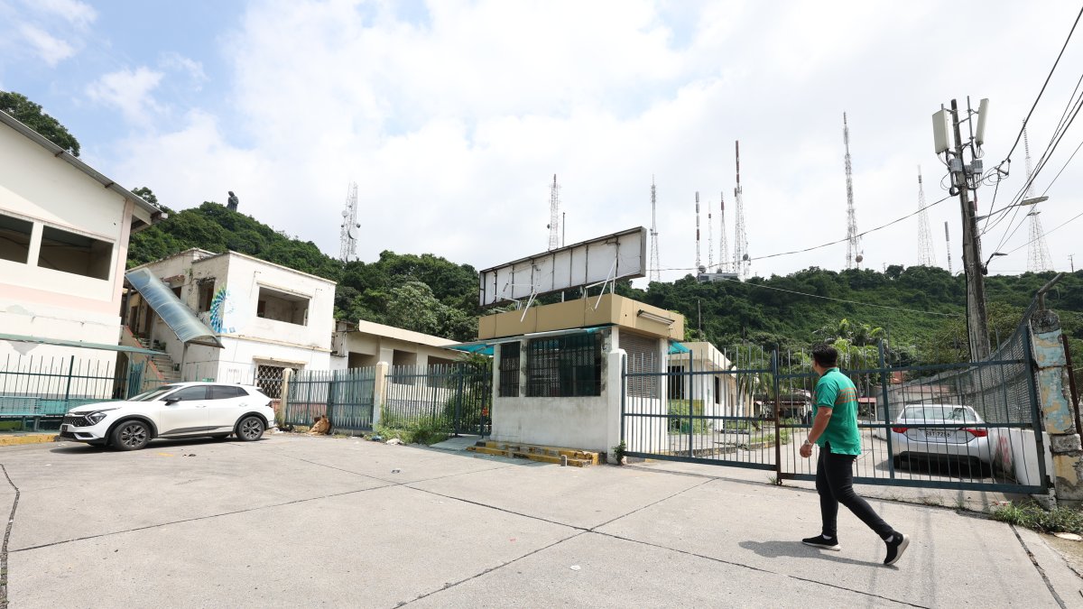 Situación. Sin letreros y completamente ignorado luce la edificación que  algún día atendió a pacientes con tuberculosis.