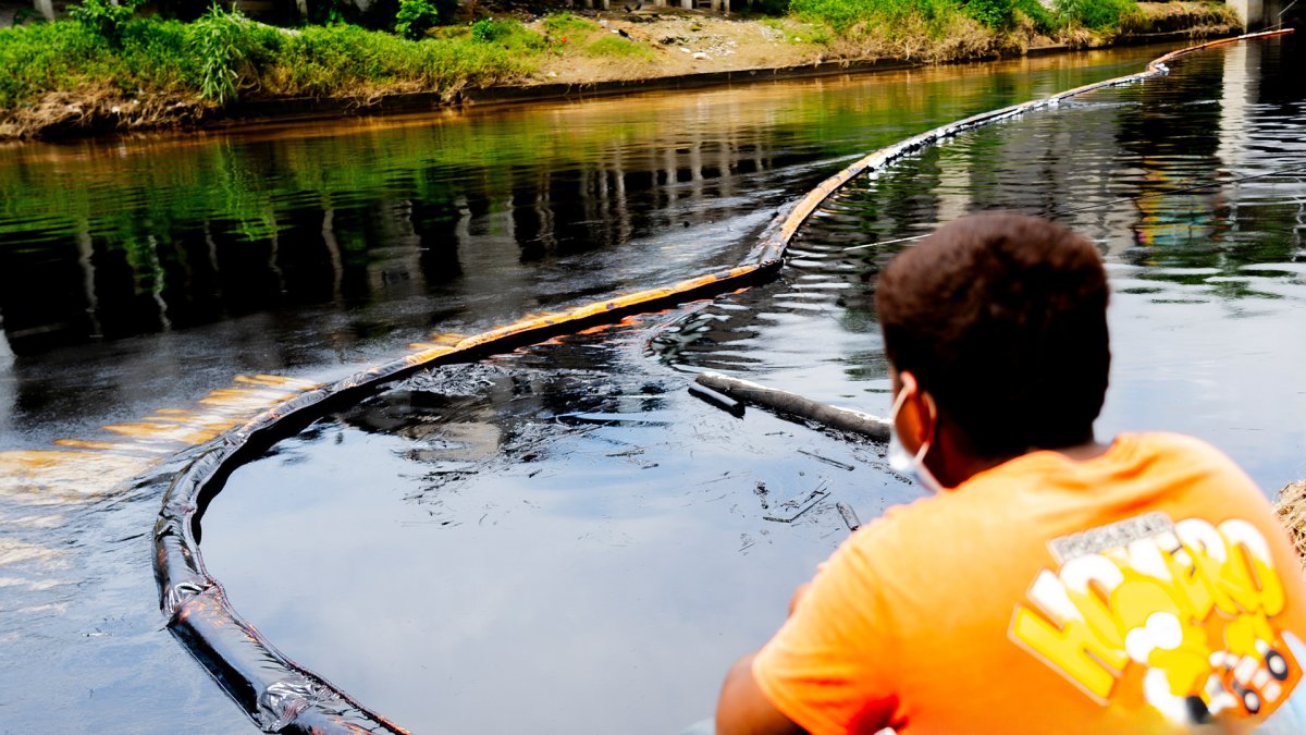 Diario EXPRESO realizó un recorrido por el río Esmeraldas, afectado por derrame de crudo.