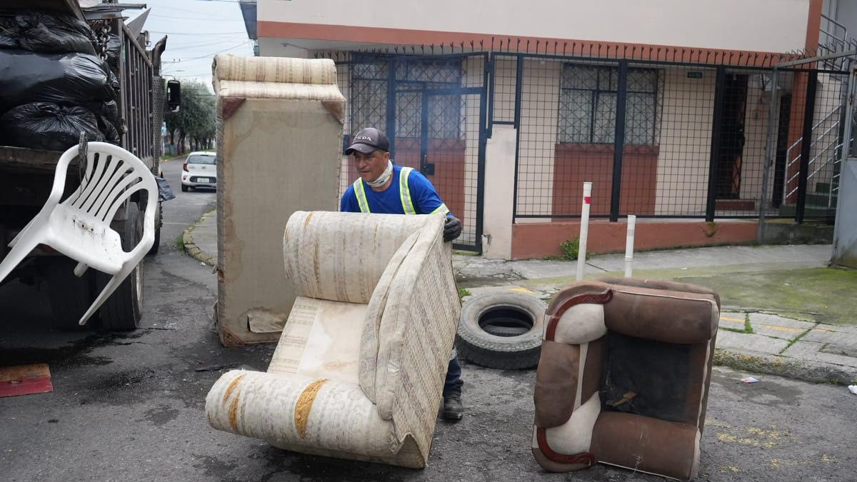 Emaseo recogió tereques en Solanda, Toctiuco y La Tola.