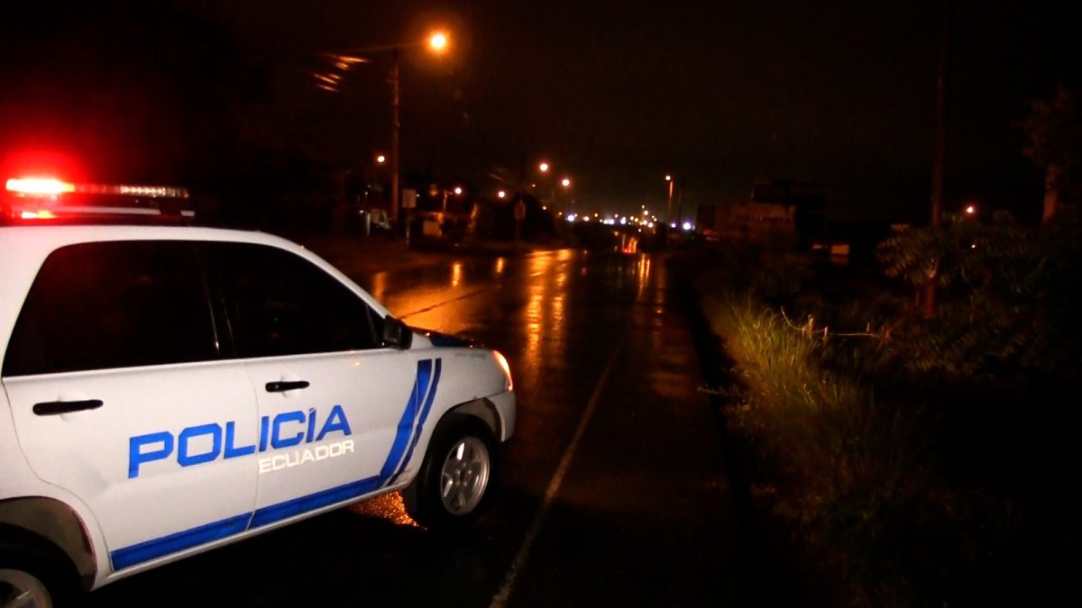 En el ingreso al balneario de Chulluype, en la via Ballenita - La Libertad, fue asesinada una pareja