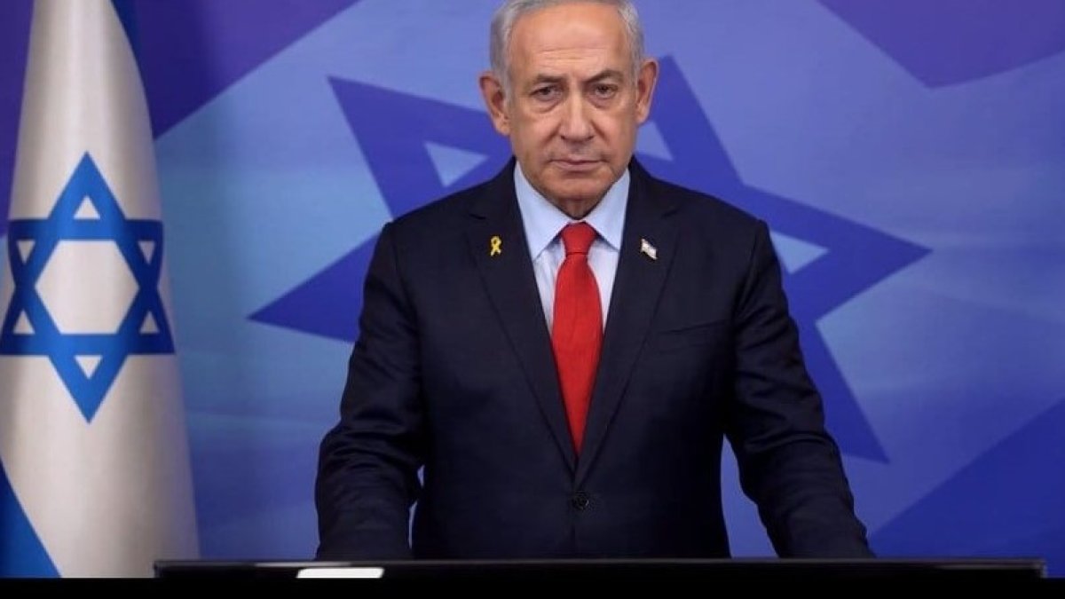 Benjamín Netanyahu es cuestionado por intentar destituir al jefe del servicio de Inteligencia, tras dos investigaciones que lleva en su contra.