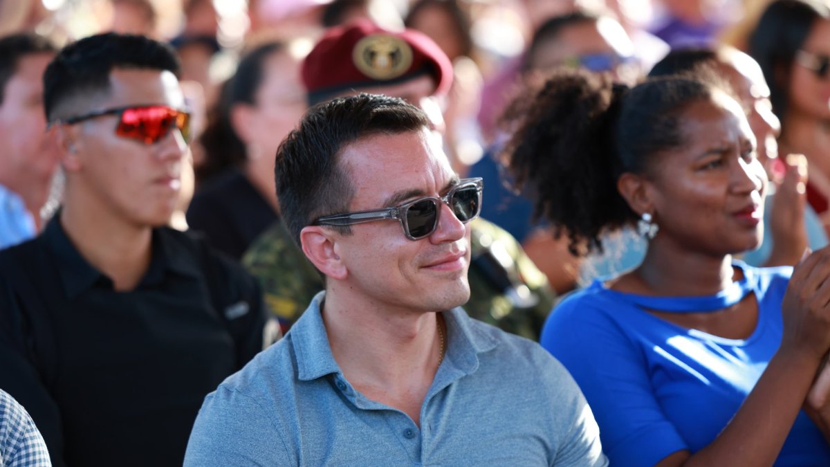 El presidente de la República, Daniel Noboa, anunció el decreto para fortalecer la dolarización este 18 de marzo de 2025.