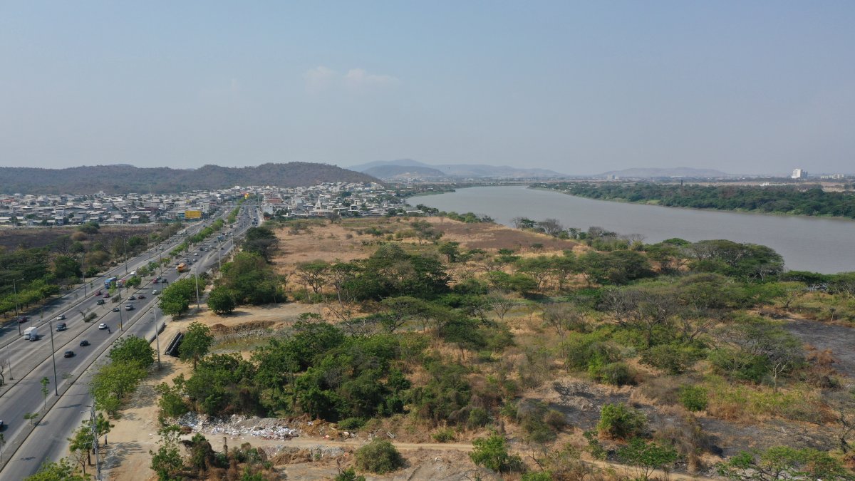 El proyecto contemplaba una área hacia el río Daule.