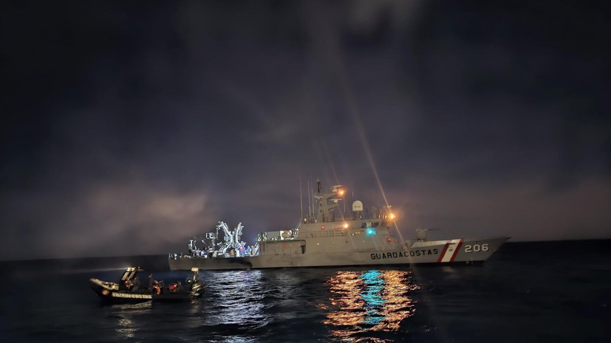 Un pescador de origen peruano de 61 años ha sido rescatado por la Marina de Perú después de sobrevivir más de 90 días a la deriva en el mar.